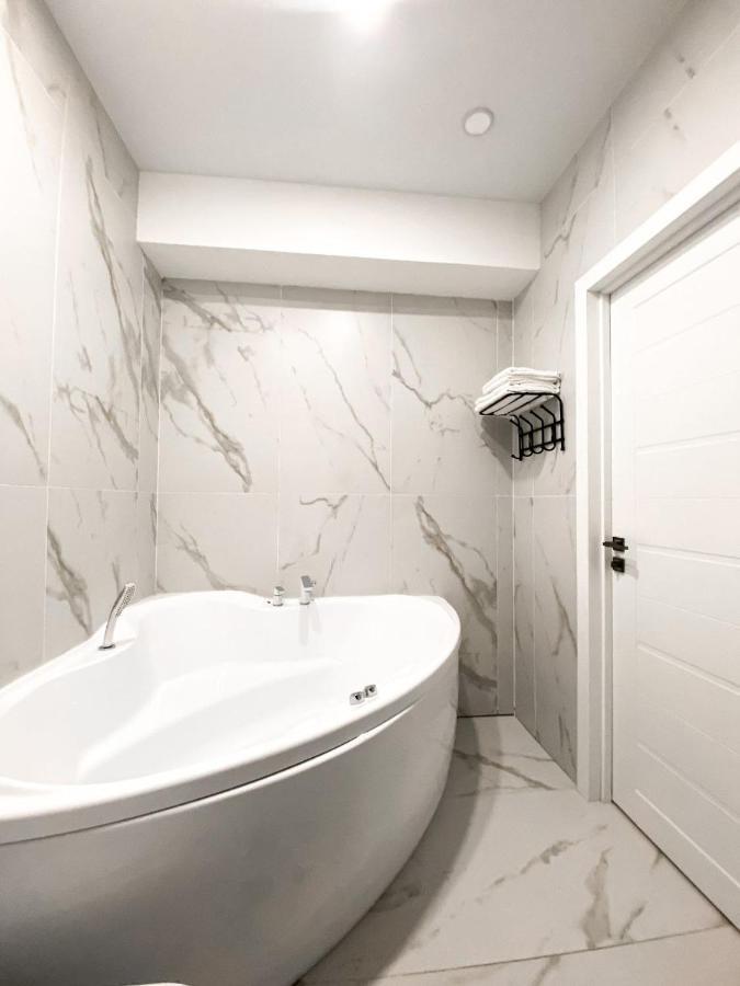 Central City Apartments Ustʼ-Kamenogorsk Zewnętrze zdjęcie